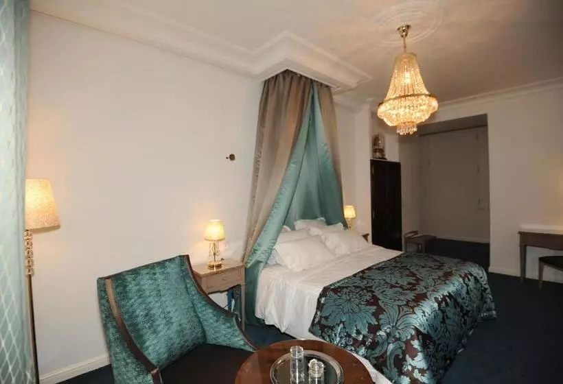 هتل Hôtel Victor Hugo