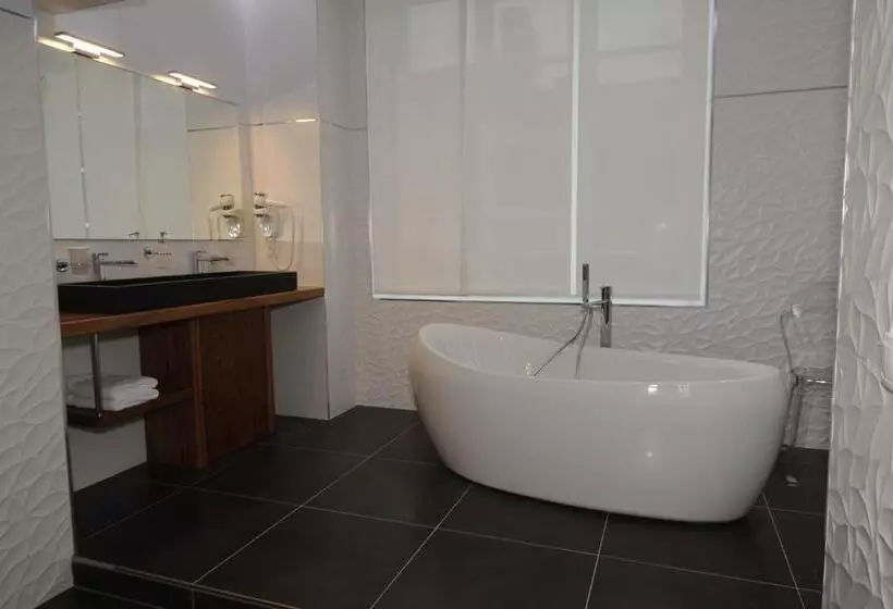 هتل Hôtel Victor Hugo