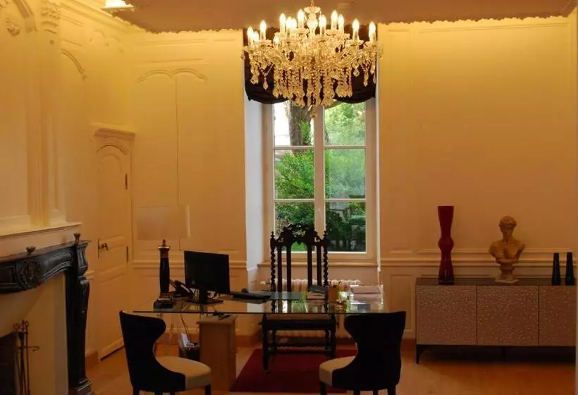 هتل Hôtel Victor Hugo