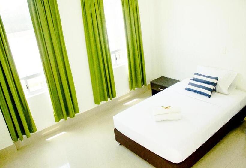 هتل Las Olas Mamonal