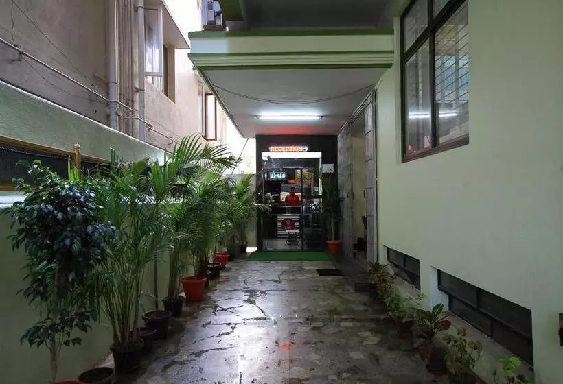 ホテル Oyo Rooms Nimhans Lalbagh