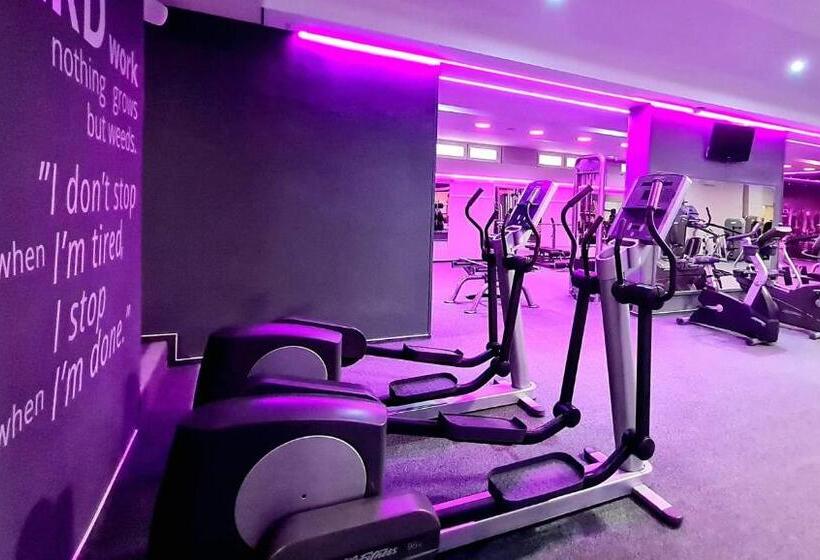 فندق Oázis Wellness Panzio