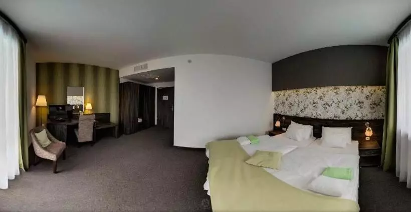 ホテル Oázis Wellness Panzio