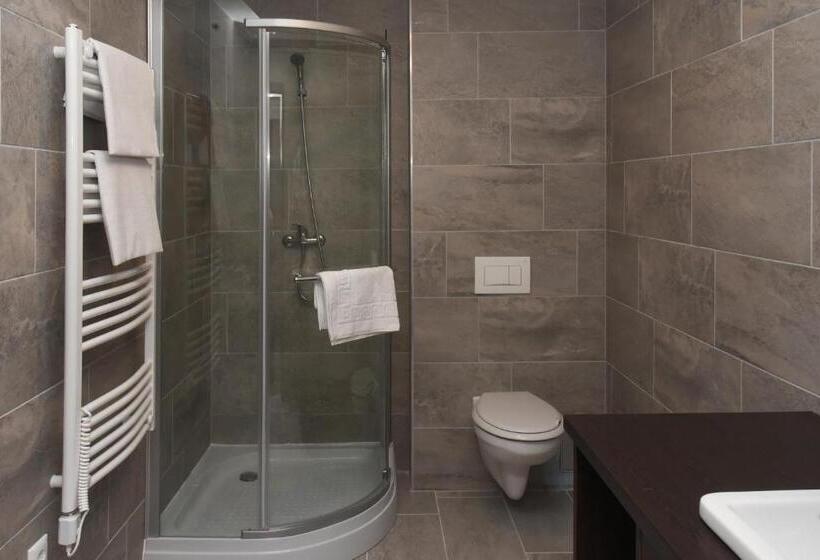 فندق Oázis Wellness Panzio