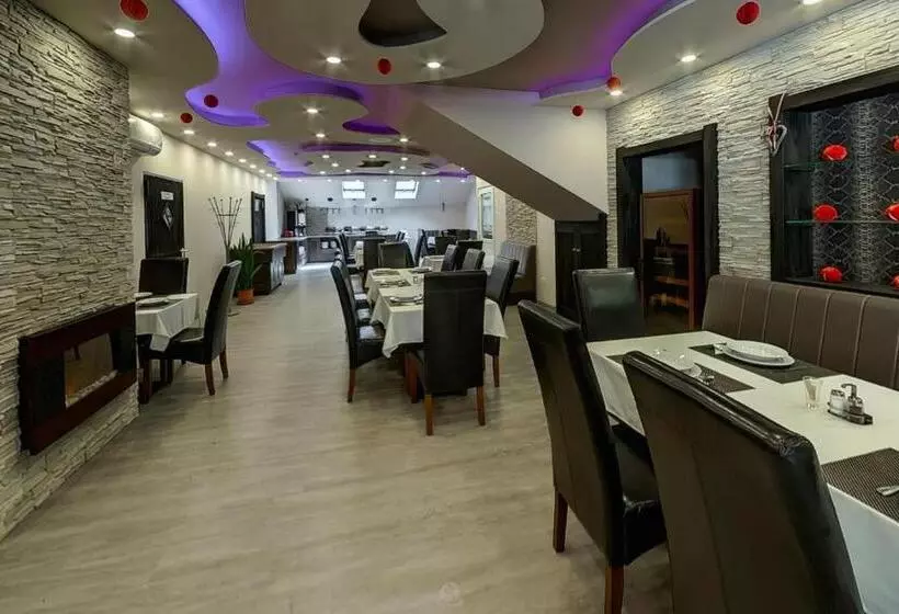 ホテル Oázis Wellness Panzio