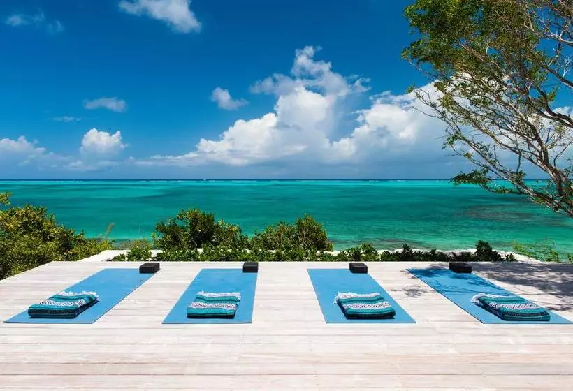 استراحتگاه Beach Enclave North Shore