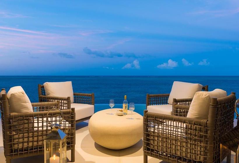 استراحتگاه Beach Enclave North Shore