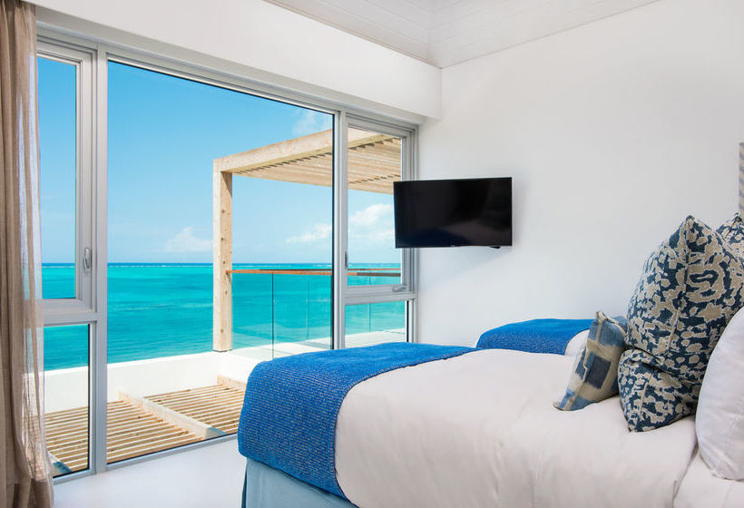 استراحتگاه Beach Enclave North Shore