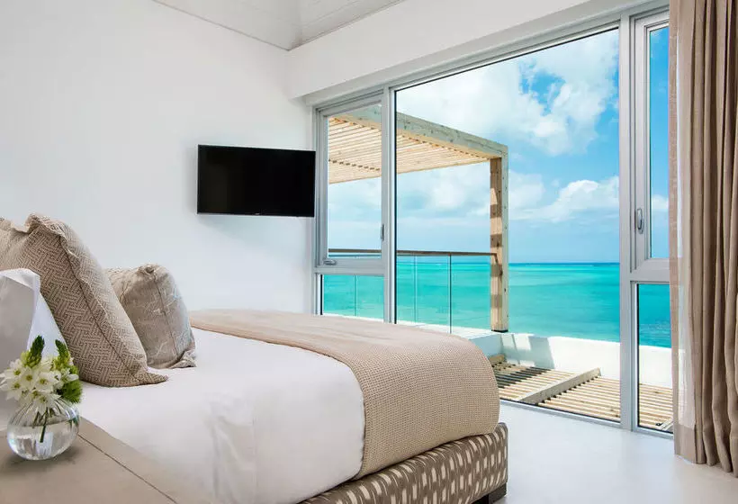 استراحتگاه Beach Enclave North Shore
