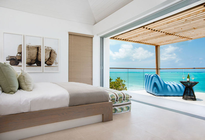 استراحتگاه Beach Enclave North Shore