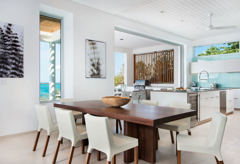 استراحتگاه Beach Enclave North Shore