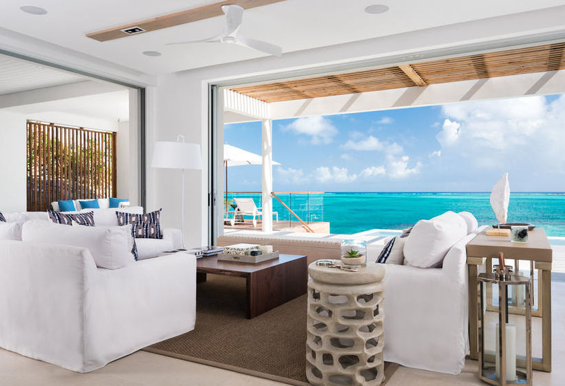 استراحتگاه Beach Enclave North Shore