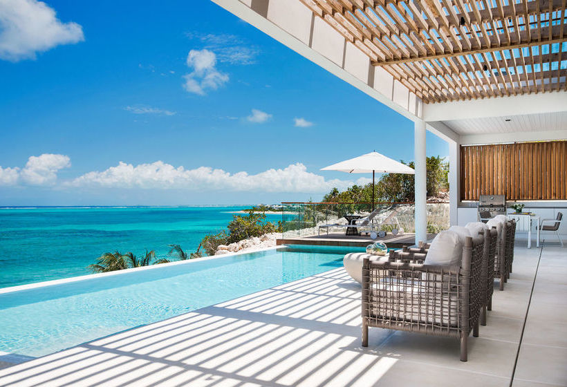 استراحتگاه Beach Enclave North Shore