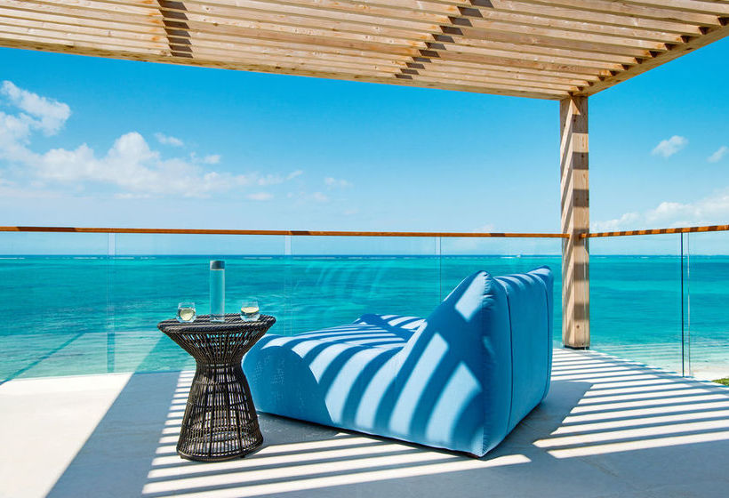 استراحتگاه Beach Enclave North Shore