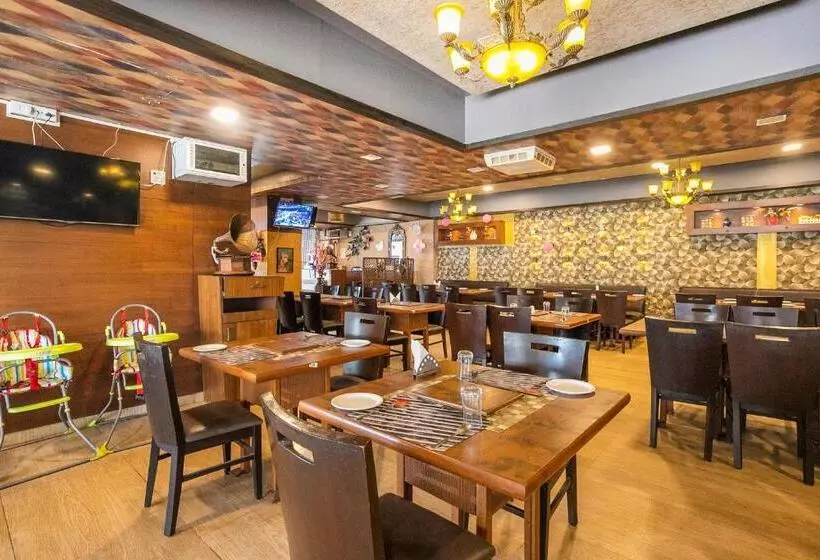 ホテル Super Collection O Indian Suites Near Sitara Restaurant