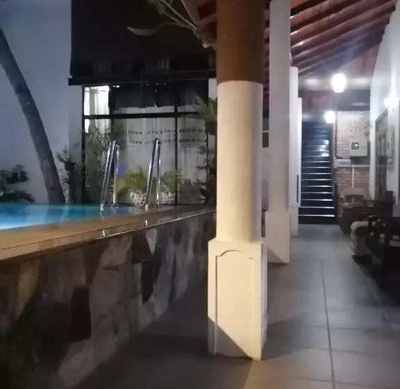 ホテル Ibis