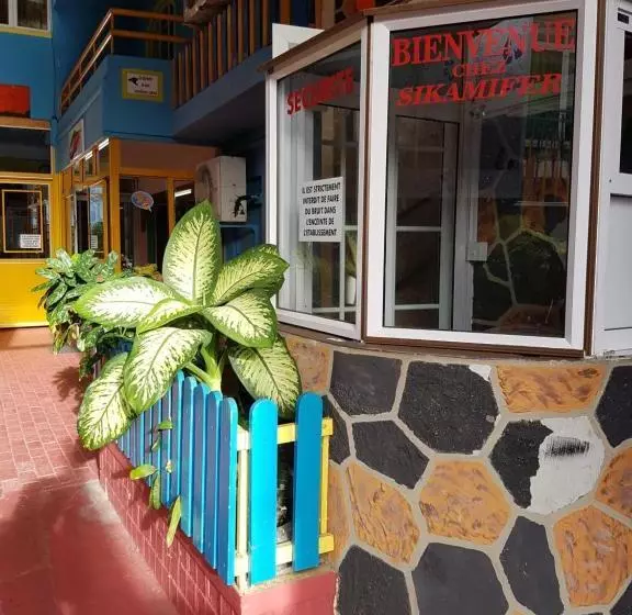 هتل Sikamifer Guest House