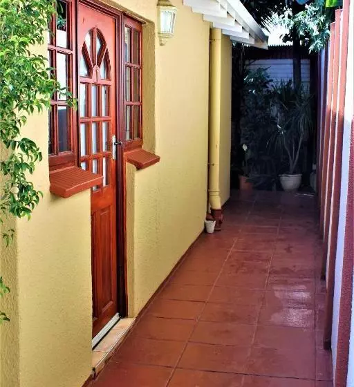 ベッドアンドブレックファースト Villa Stella Guest House