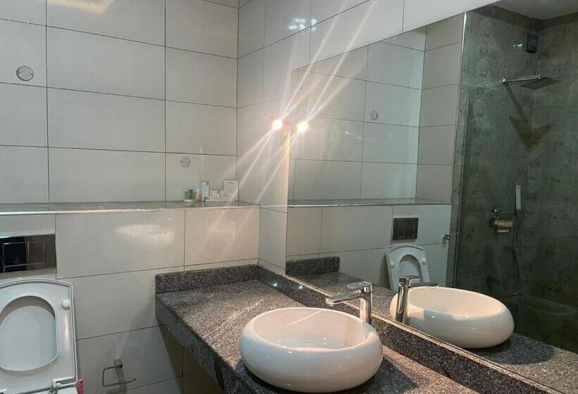 هتل Arcade Sinclair