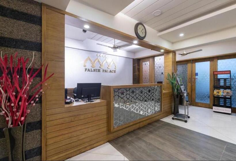 בית מלון כפרי Falnir Palace