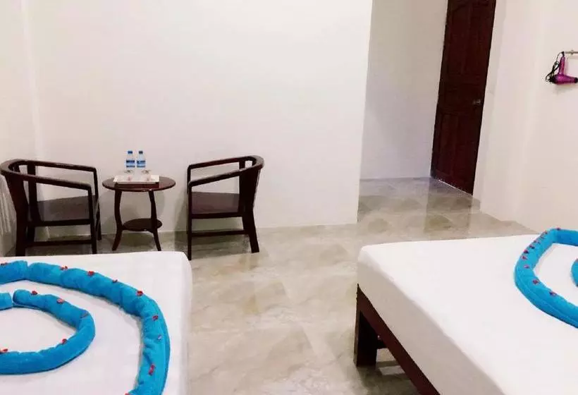هتل Golden Queen Guest House