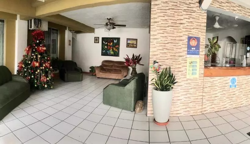 ホテル Malinche