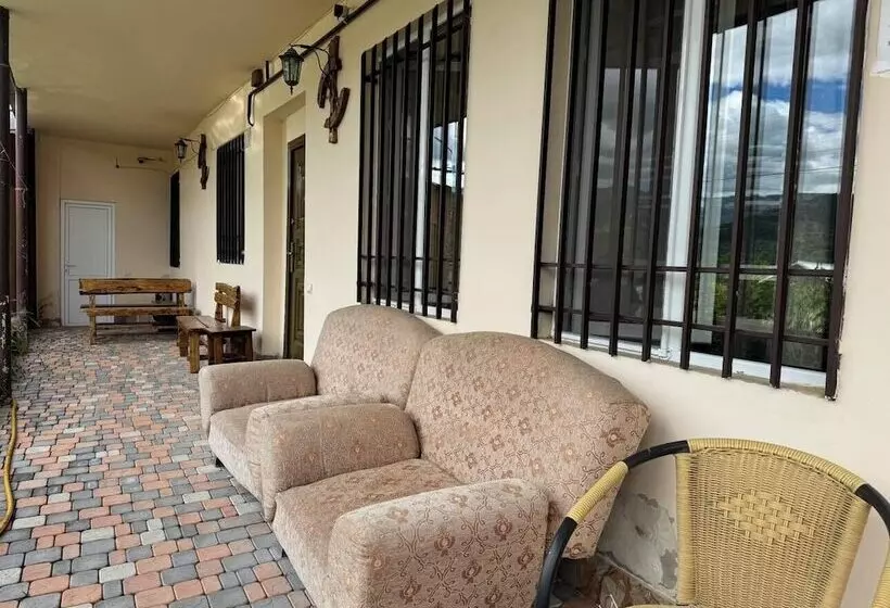 Aamiaismajoitus (B&B) Guest House Dilijan Orran