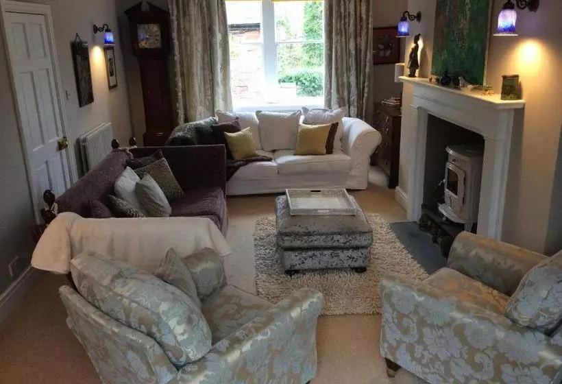 Aamiaismajoitus (B&B) Millwood Lodge