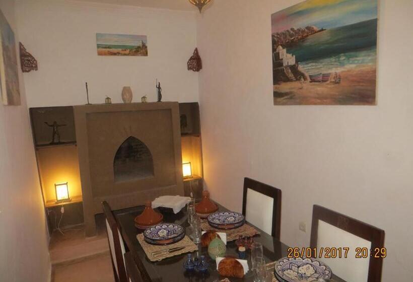 مبيت وإفطار Riad Gloria