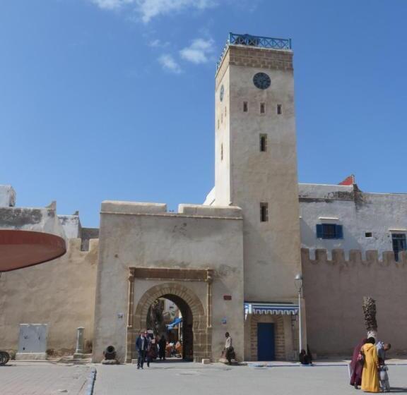 مبيت وإفطار Riad Gloria