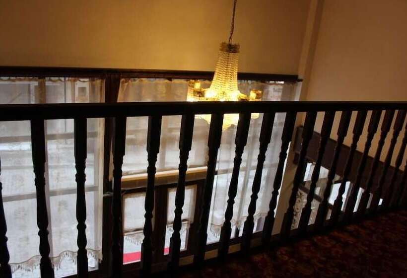 Otel Arslanlar Konağı