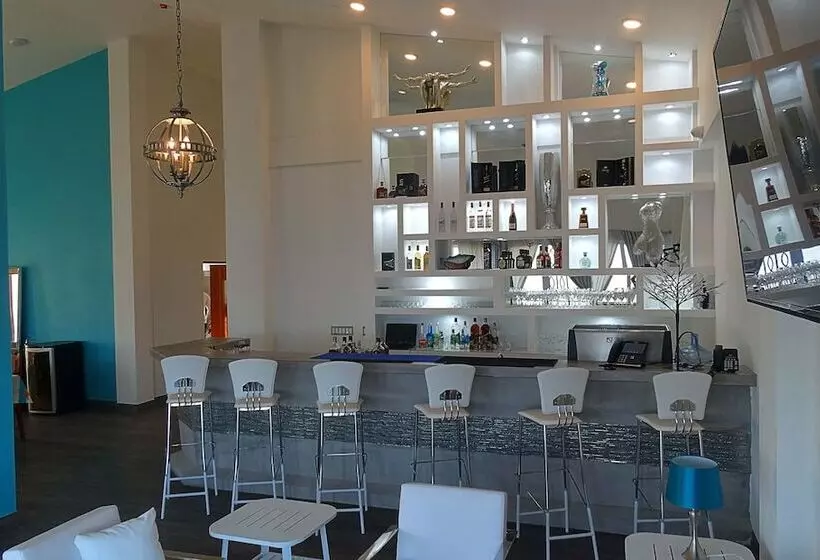 هتل Casa Royale