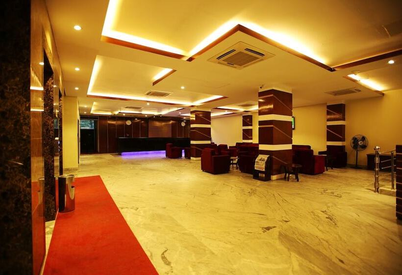 هتل Royal Beach Resort