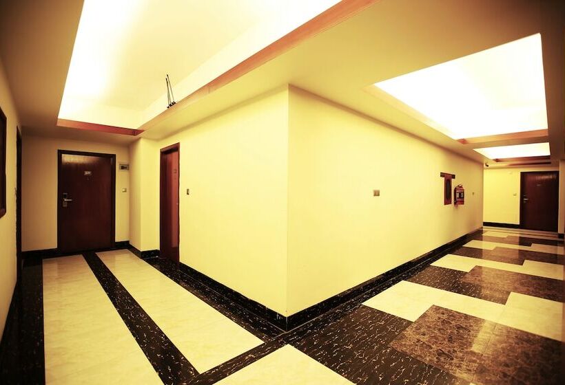 هتل Royal Beach Resort