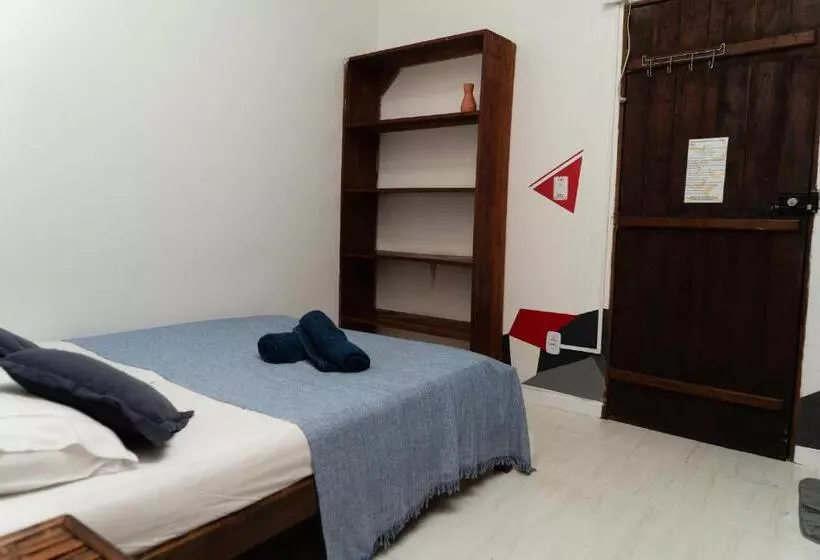 Bananas Hostel