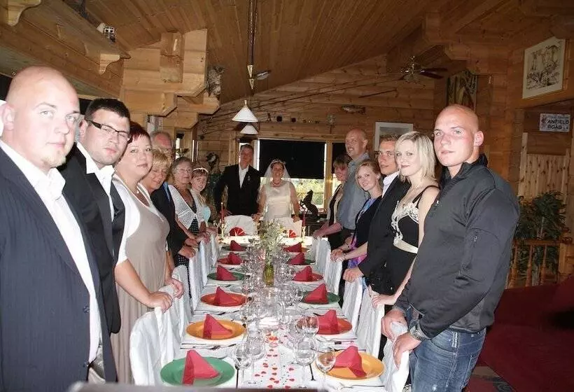 تختخواب و صبحانه Alfasteinn Country Home Guesthouse