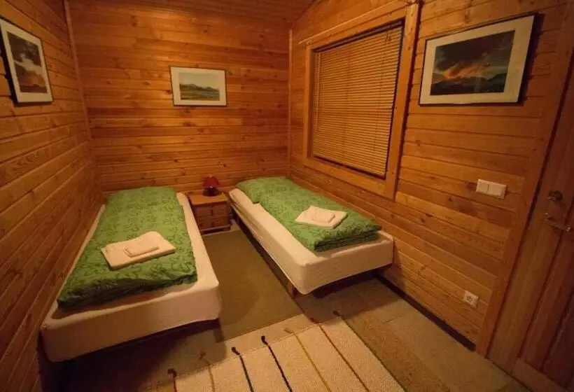 تختخواب و صبحانه Alfasteinn Country Home Guesthouse