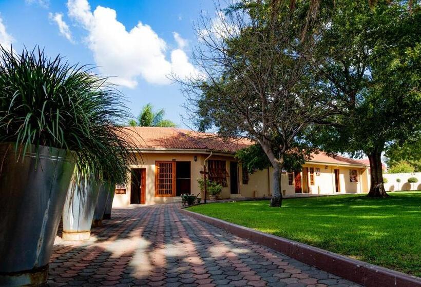 ベッドアンドブレックファースト Tambati Overnight And Conference Center