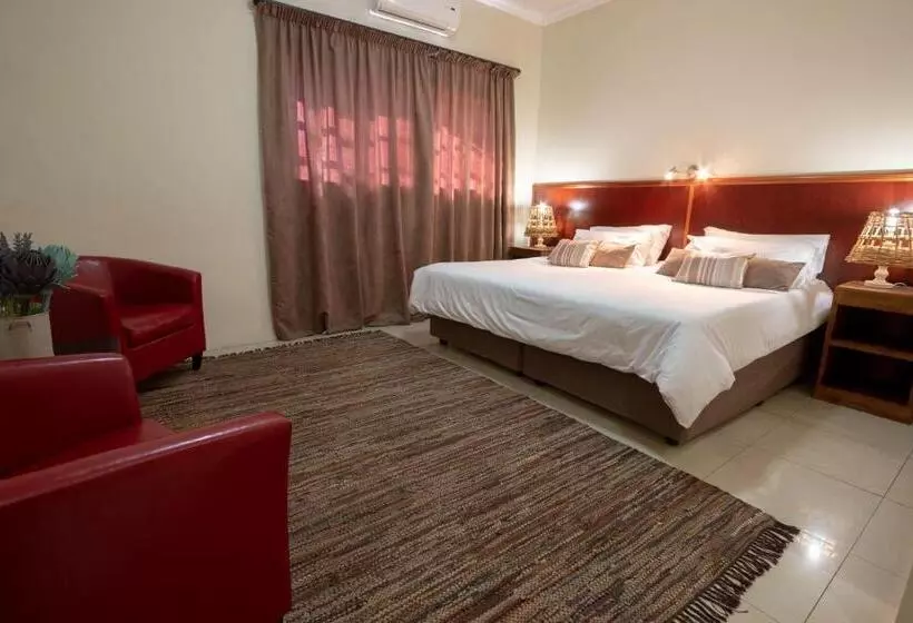 تختخواب و صبحانه Tambati Overnight And Conference Center