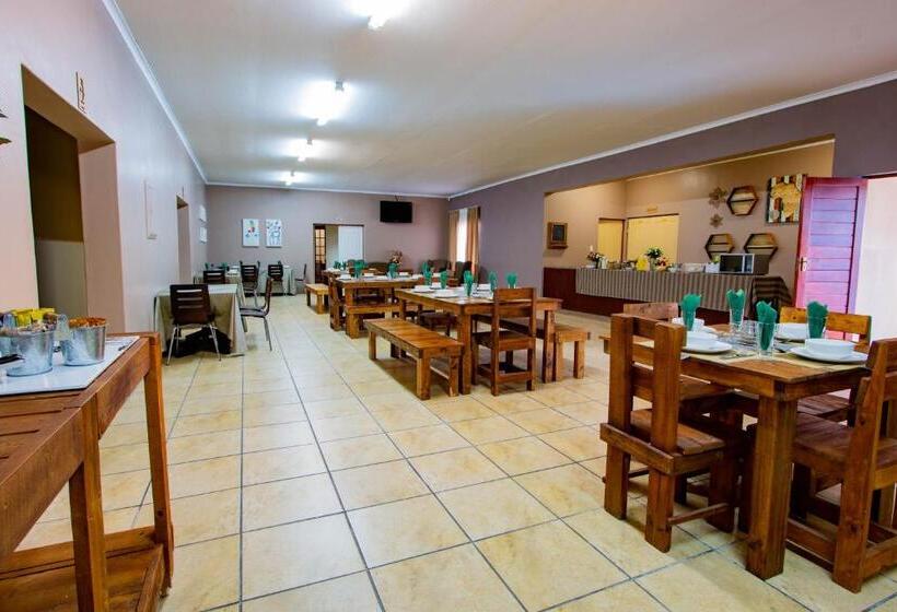 ベッドアンドブレックファースト Tambati Overnight And Conference Center