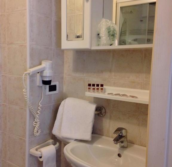 בית מלון כפרי Dolomiti Des Alpes