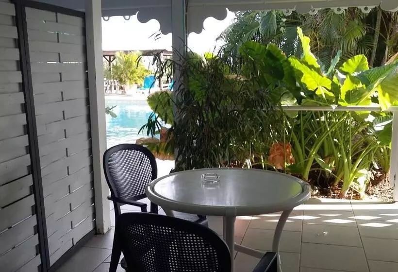 هتل Hostellerie Des Châteaux