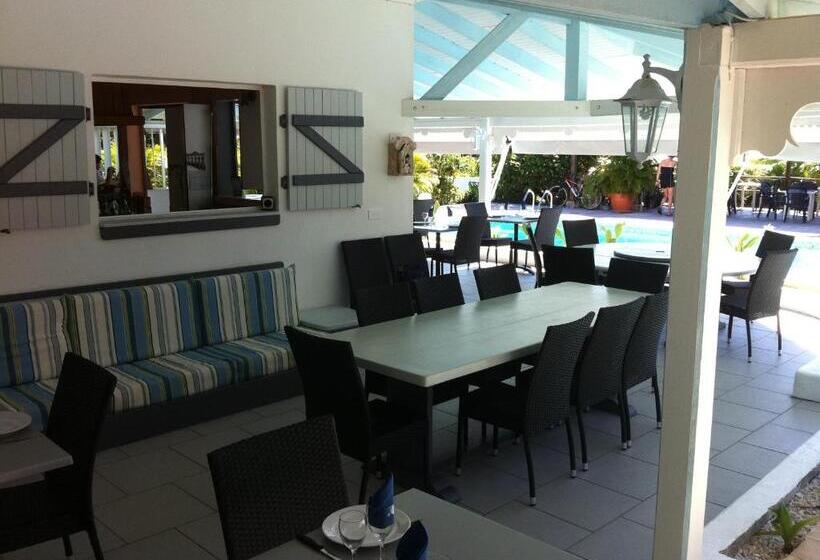 هتل Hostellerie Des Châteaux