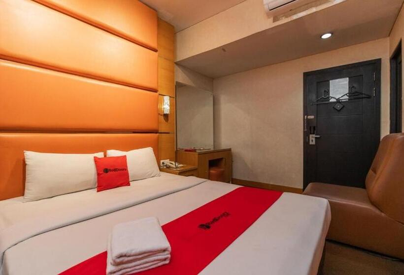 Hotell Reddoorz At Jalan Gunung Sahari