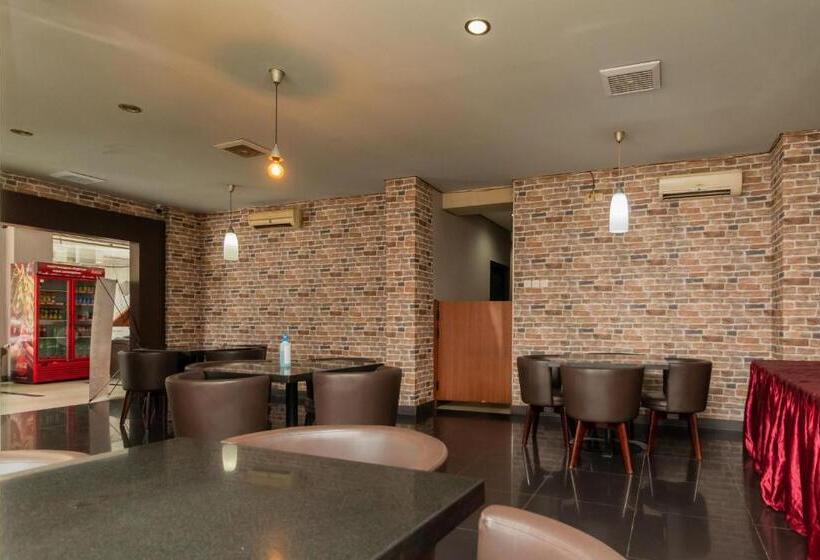 Hotell Reddoorz At Jalan Gunung Sahari