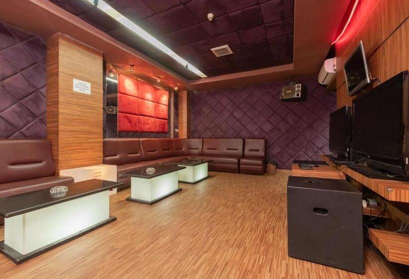 Hotell Reddoorz At Jalan Gunung Sahari