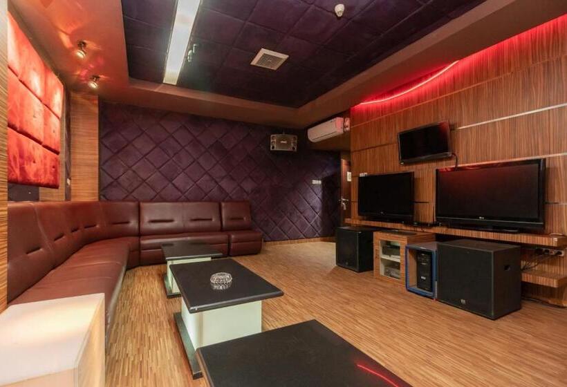 Hotell Reddoorz At Jalan Gunung Sahari