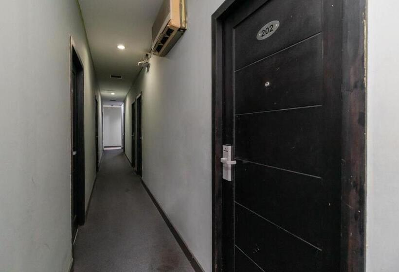 Hotell Reddoorz At Jalan Gunung Sahari