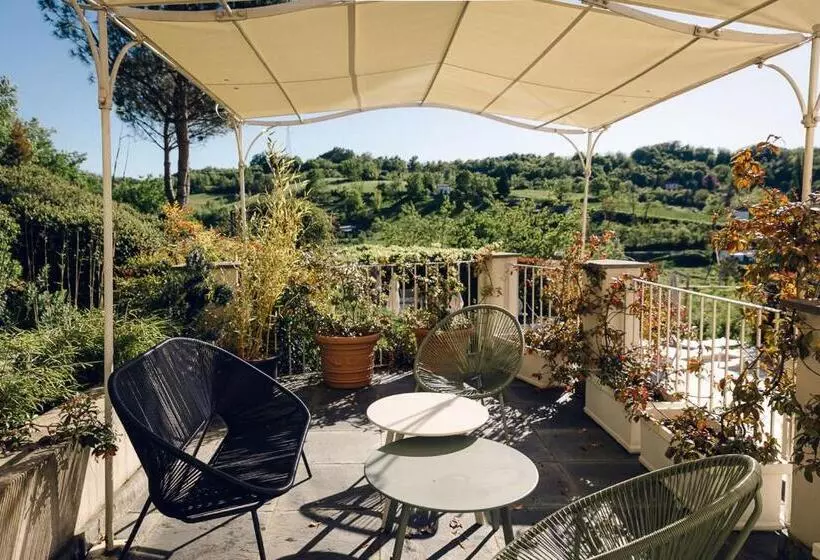 Aamiaismajoitus (B&B) Villa Paradiso Charme&design