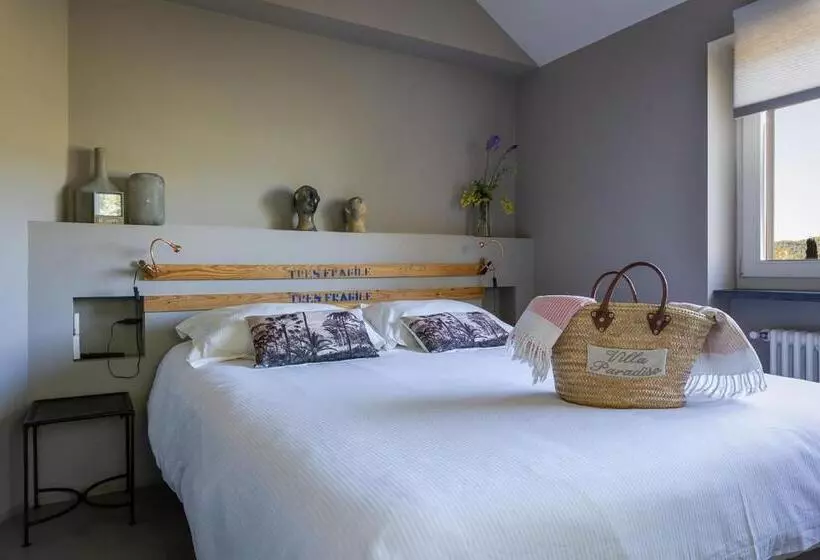 Aamiaismajoitus (B&B) Villa Paradiso Charme&design